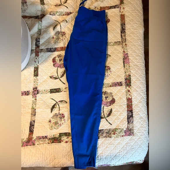 Adar Pro Royal Blue scrub pants, size M. Skinny Leg - Picture 1 of 2